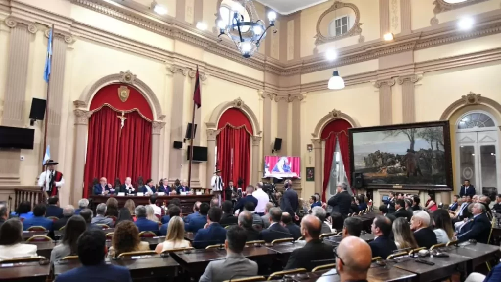 Sáenz inauguró el 128° período de sesiones y reafirmó el rumbo de gestión con eje en Salta
